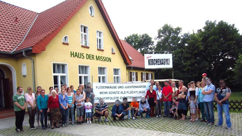 Verfolgte Menschen / Flüchtlings- und Asylarbeit