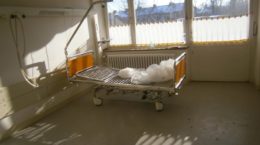 Krankenhausbett 3, Betten