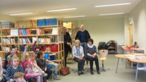 stellv. Chef von Caritas (Mitte), Herr Gagzow, der Straßensozialarbeiter Eggi , vom Jugendhaus Lankow Frau Stanko und die Schulsozialarbeiterin Frau Brunswig von der Werner von Siemensschule