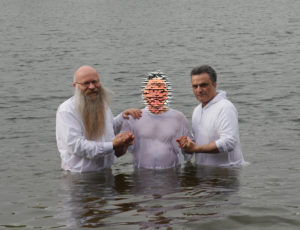 Frank und Arash beim taufen