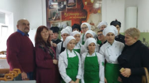 Gemeinsam mit den Köchen - Gastronomieschule - Krankenhaus