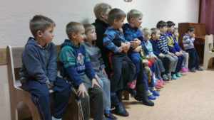 Kinder im Waisenhaus - Krankenhaus