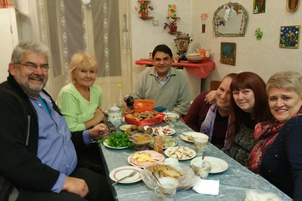 Norman, Luba, Wladimir, Katinka, Daniela und Olga- Baptistengemeinde