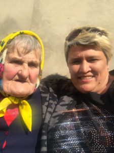 Frau mit Olga, real